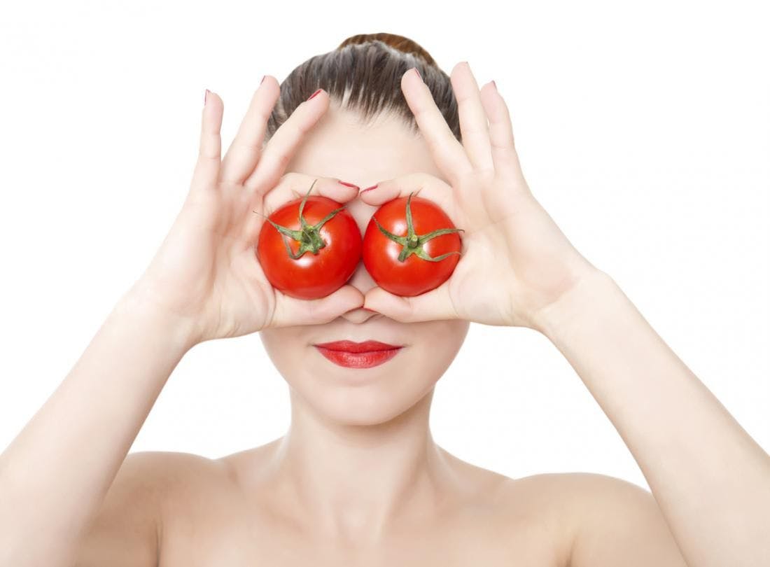 Tomatoes Protect Eyes Min